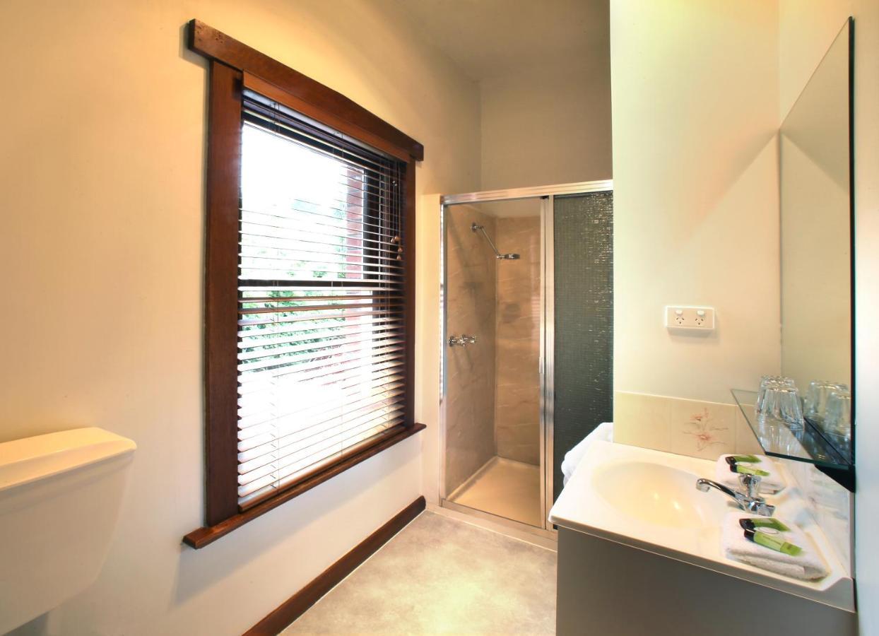 Kermandie Hotel Port Huon Экстерьер фото